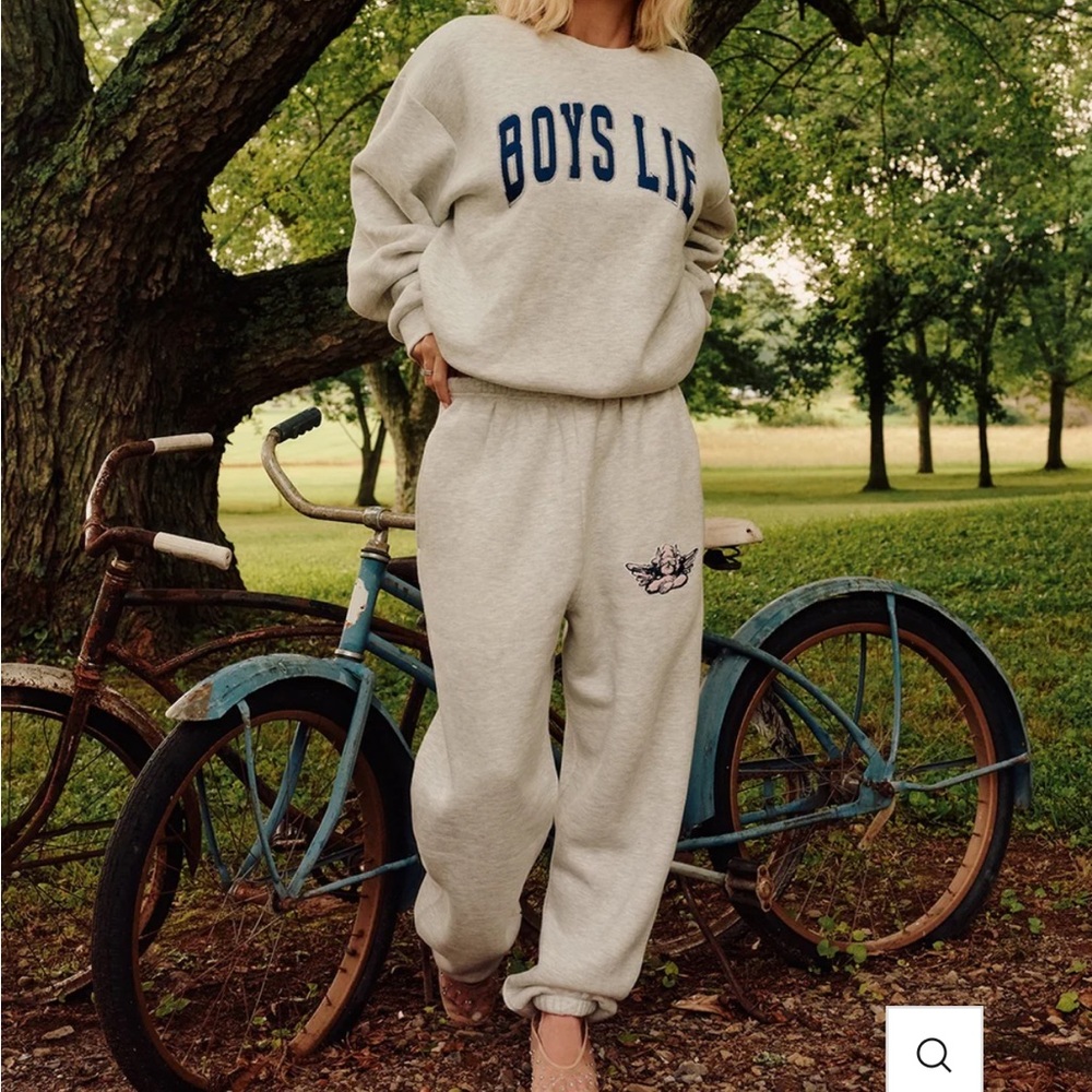 Grey Boys Lie NEW Graphic Sweatpants - Soft, Comfy & Playful - Picture 3 of 3